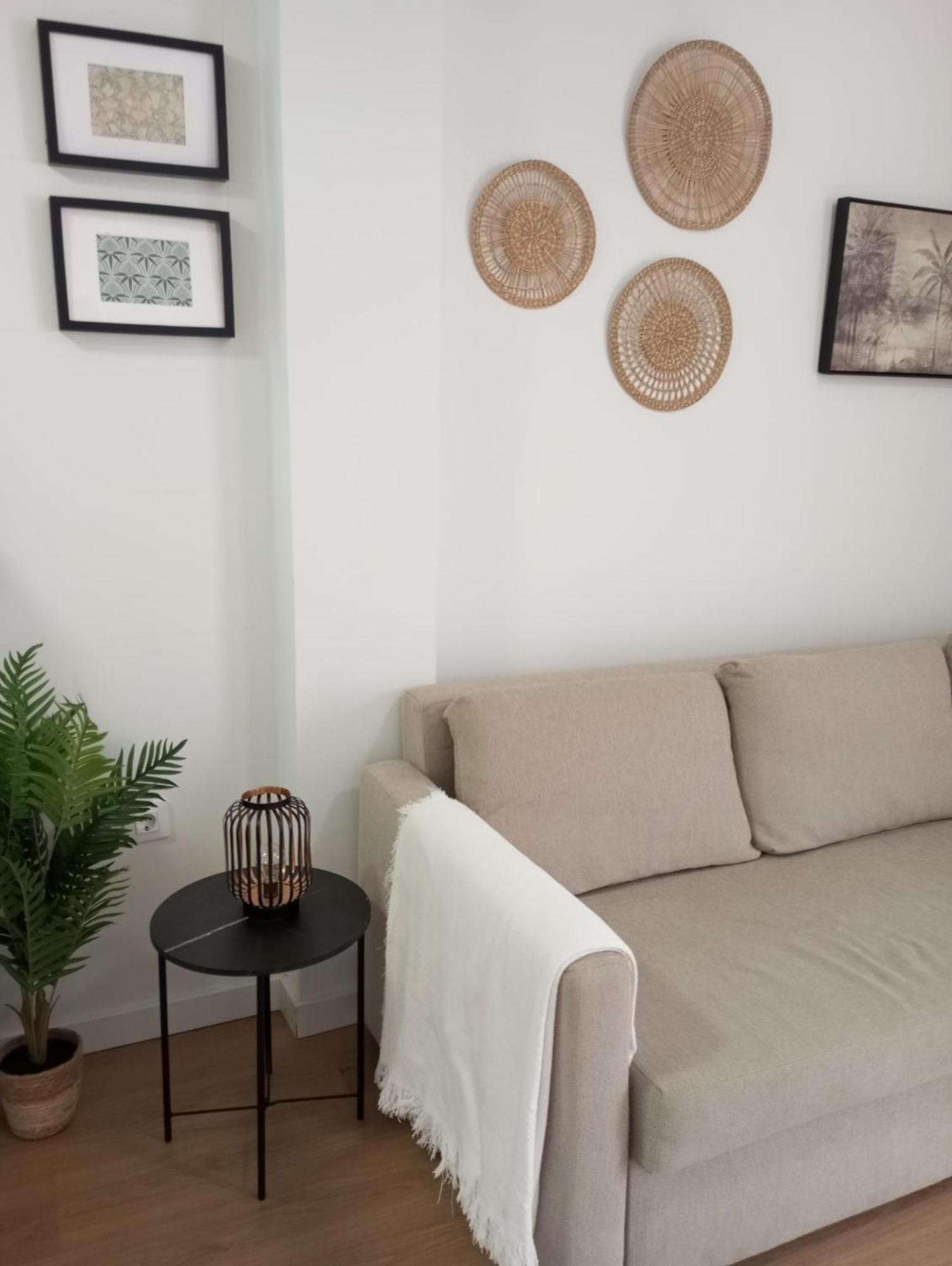 Apartamento Turistico Damajuana Parking Free Espartinas Exterior photo